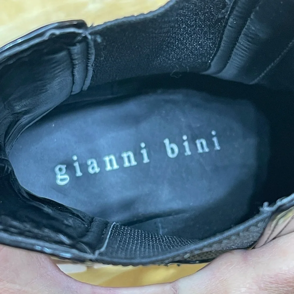 Gianni Bini elegant black